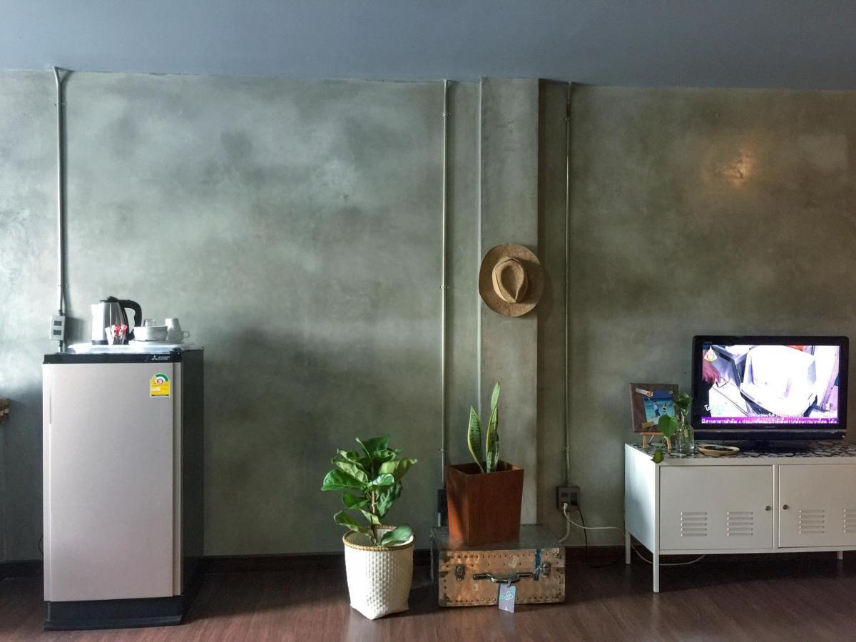 Five Stars Ratchada 19 Vandrerhjem Bangkok Eksteriør bilde