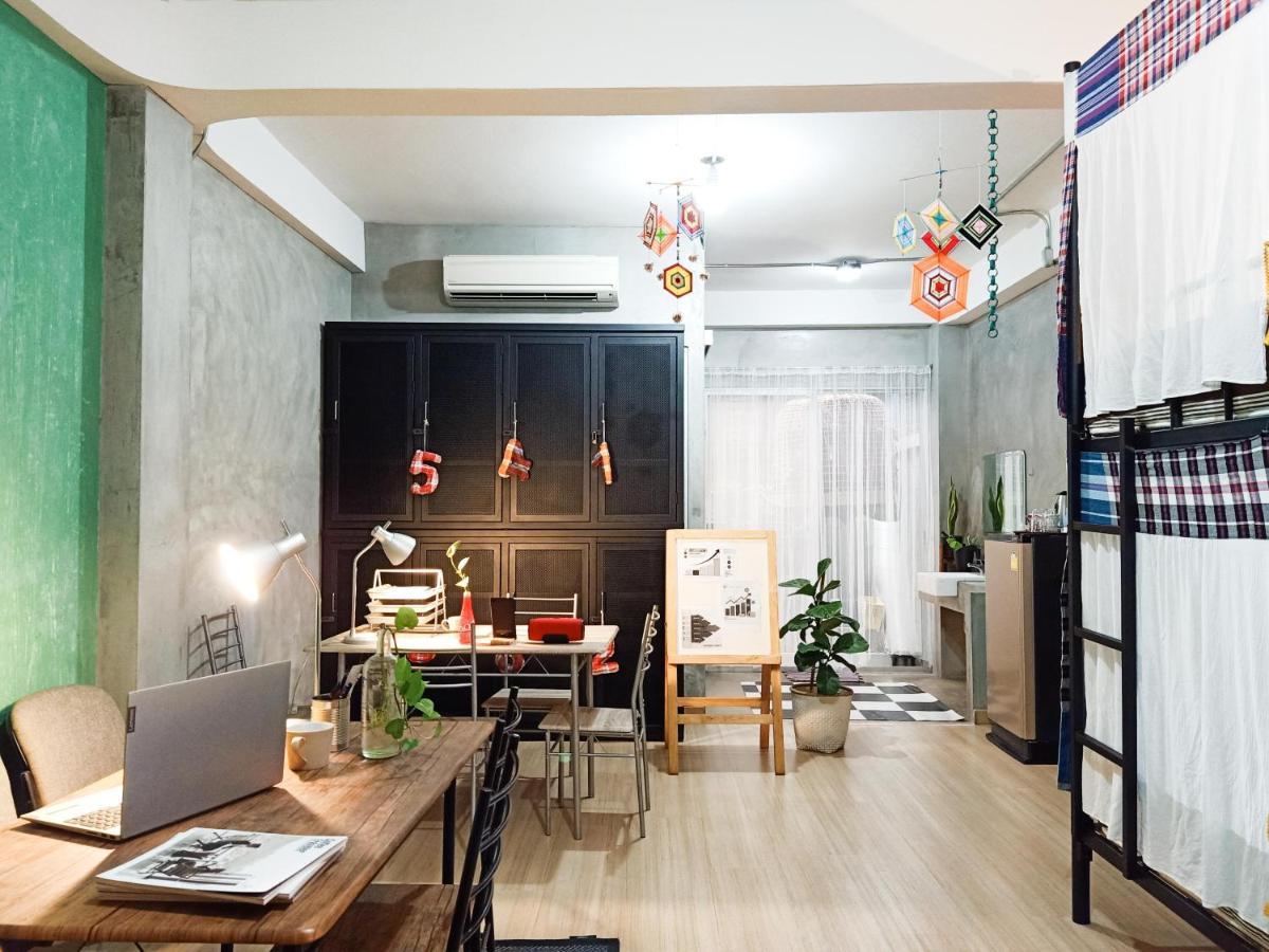 Five Stars Ratchada 19 Vandrerhjem Bangkok Eksteriør bilde