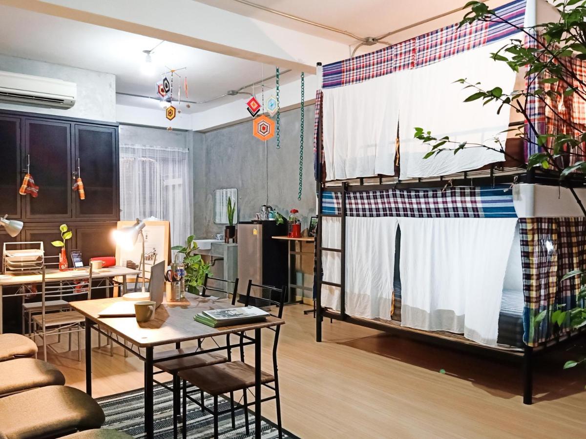 Five Stars Ratchada 19 Vandrerhjem Bangkok Eksteriør bilde