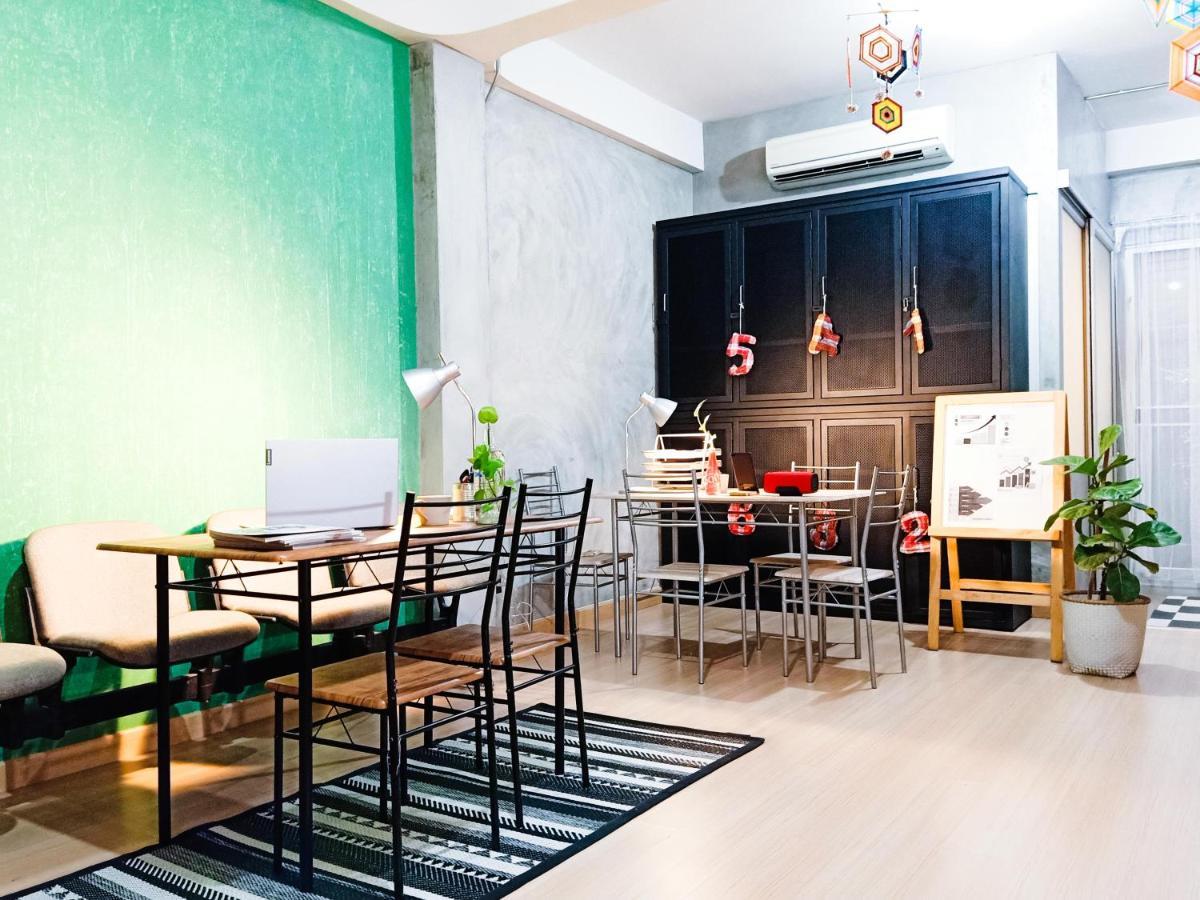 Five Stars Ratchada 19 Vandrerhjem Bangkok Eksteriør bilde