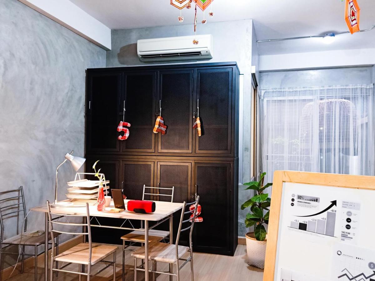 Five Stars Ratchada 19 Vandrerhjem Bangkok Eksteriør bilde