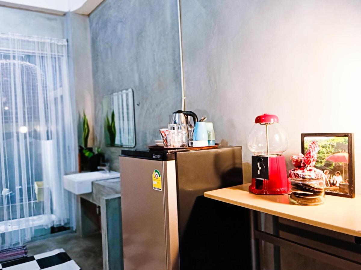 Five Stars Ratchada 19 Vandrerhjem Bangkok Eksteriør bilde